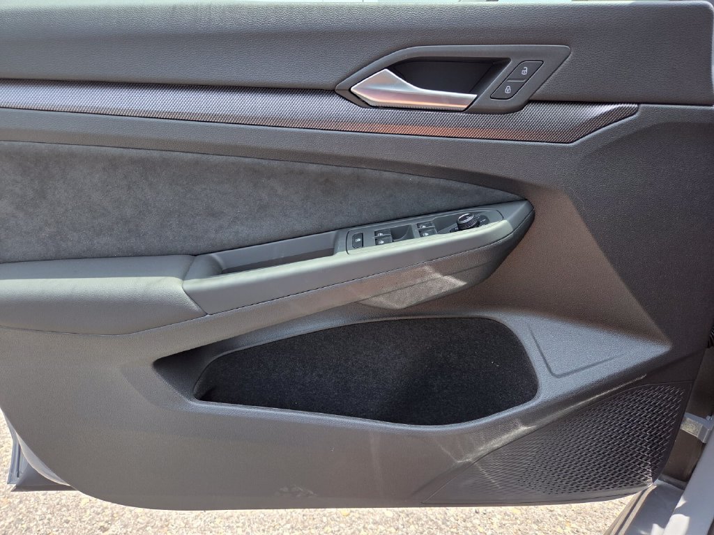 New 2026 Volkswagen GTI SE FWD image 21
