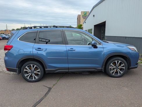 Used 2023 Subaru Forester Limited AWD/4WD image 8
