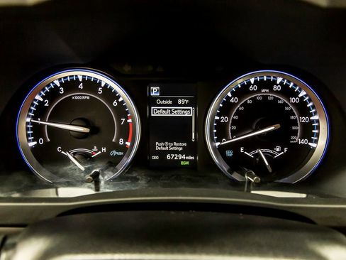Used 2019 Toyota Highlander XLE AWD/4WD image 16