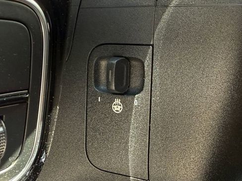 Certified 2025 Mercedes-Benz CLA 250 4MATIC image 17