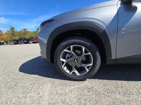 New 2025 Chevrolet Trax LT w/ Driver Confidence Package image 70