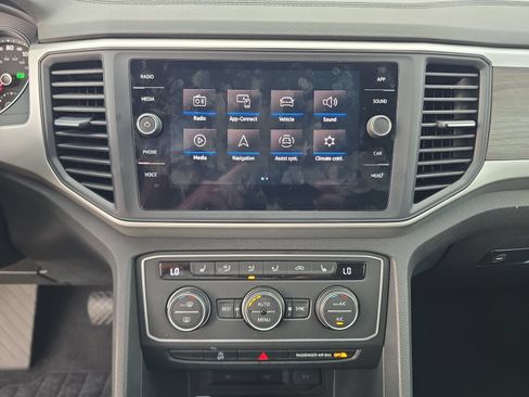 Used 2021 Volkswagen Atlas SE FWD image 19