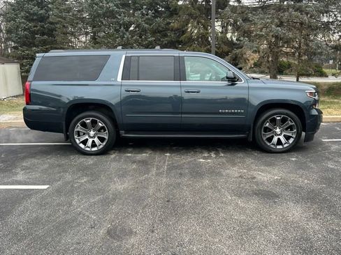 Used 2020 Chevrolet Suburban LT w/ Max Trailering Package image 6