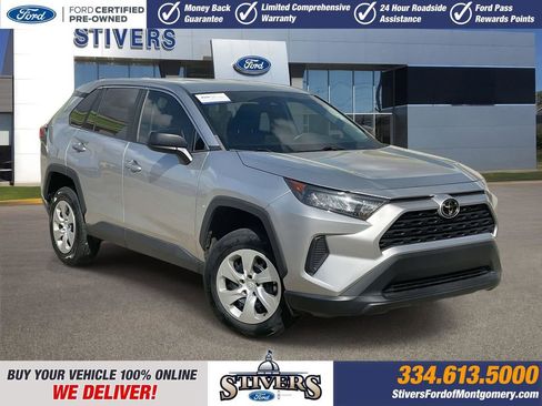 Used 2022 Toyota RAV4 LE image 1