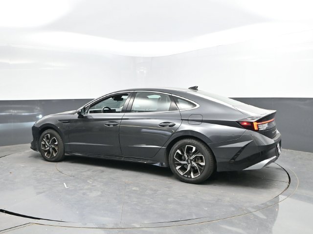 Used 2025 Hyundai Sonata SEL FWD image 8