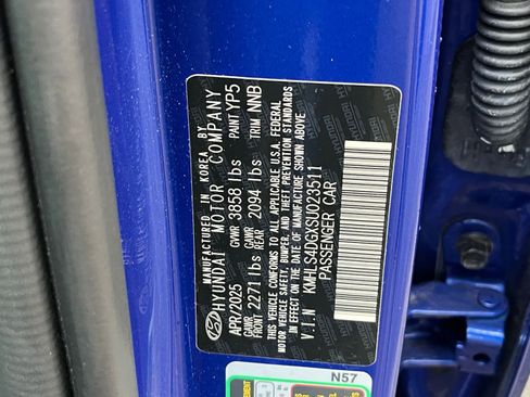 Used 2025 Hyundai Elantra SEL image 30