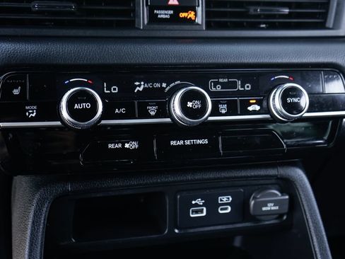 Used 2023 Honda Pilot Sport image 29