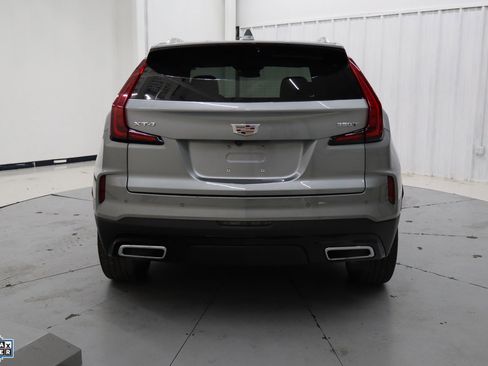 Used 2025 Cadillac XT4 Premium Luxury image 6