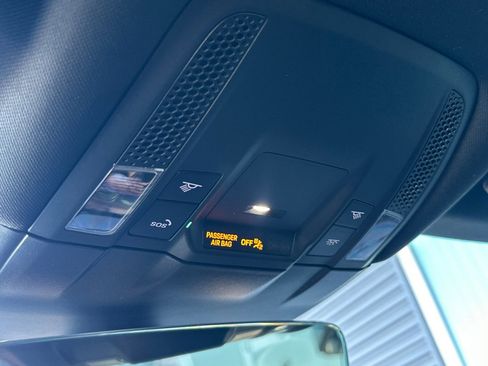 Used 2022 Audi e-tron GT Premium Plus image 31