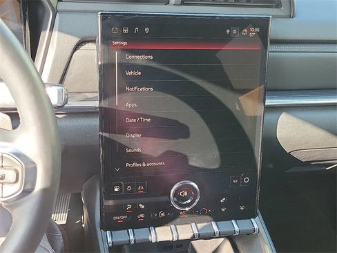 Used 2026 GMC Terrain Elevation w/ Black Edition image 11