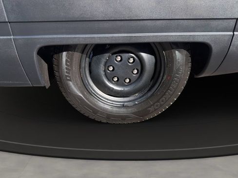 Used 2024 Rivian Delivery 500 FWD image 18