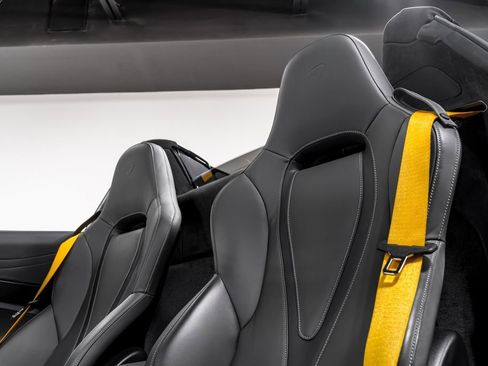Used 2022 McLaren 720S Spider RWD image 5