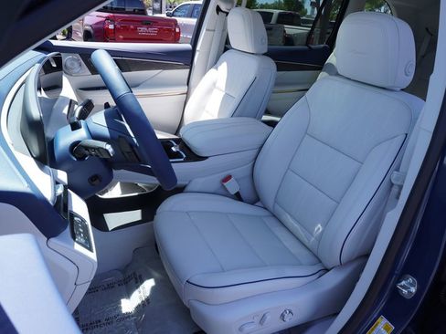 New 2026 Buick Enclave Avenir w/ Super Cruise Package FWD image 15