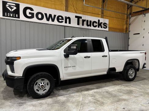 Used 2021 Chevrolet Silverado 2500 W/T w/ WT Convenience Package AWD/4WD image 4