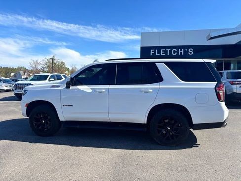 Used 2022 Chevrolet Tahoe Z71 w/ Z71 Off-Road Package AWD/4WD image 9