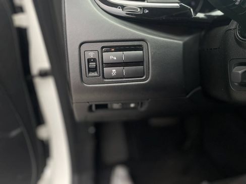 Used 2016 Kia K900 Luxury RWD image 19
