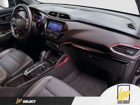 Used 2021 Chevrolet TrailBlazer RS w/ Sun and Liftgate Package AWD/4WD image 32