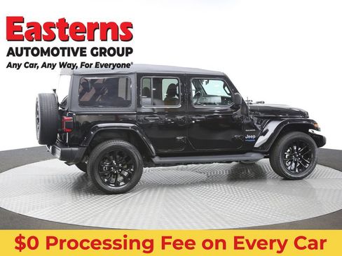 Used 2021 Jeep Wrangler Unlimited Sahara w/ Cold Weather Group AWD/4WD image 44