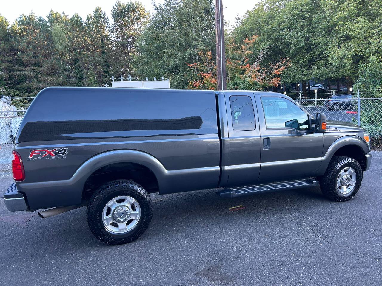 Used 2016 Ford F350 XLT AWD/4WD image 4