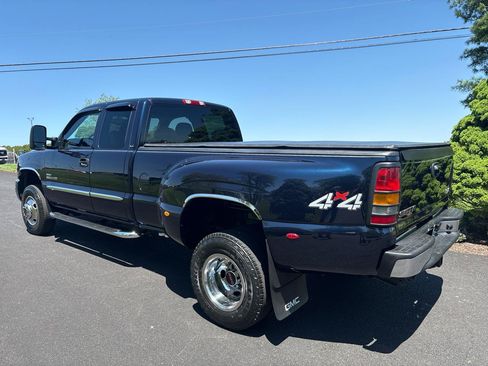 Used 2006 GMC Sierra 3500 SLE w/ Heavy-Duty Power Package AWD/4WD image 3