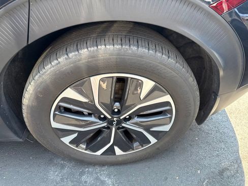 Used 2024 Kia EV6 Light AWD/4WD image 9