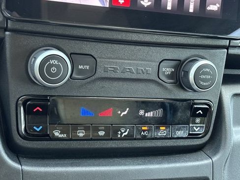 Used 2024 RAM ProMaster 3500 FWD image 35