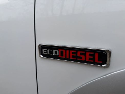 Used 2017 RAM 1500 Laramie w/ Convenience Group image 29