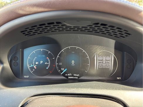 Used 2016 Jaguar XJ R-Sport image 27