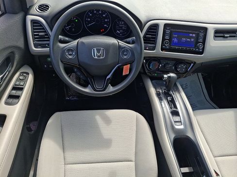 Used 2022 Honda HR-V LX image 11
