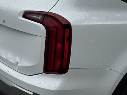 Used 2024 Kia Telluride S w/ S Sunroof Package FWD image 13