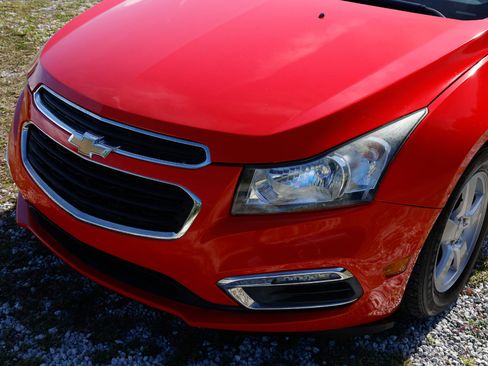 Used 2016 Chevrolet Cruze LT image 24