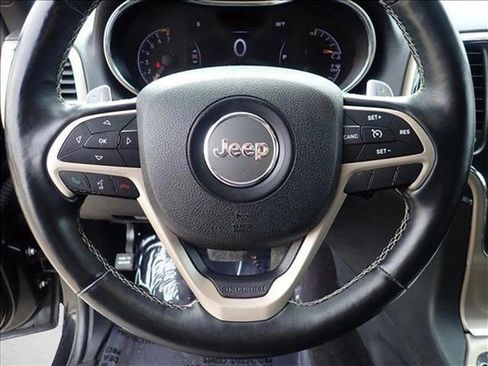 Used 2017 Jeep Grand Cherokee Limited w/ Luxury Group II image 14