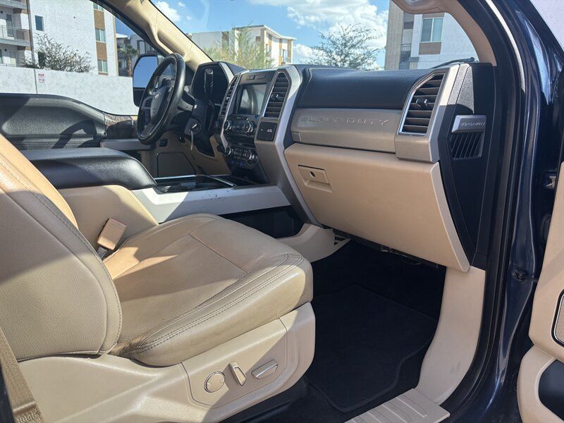 Used 2017 Ford F350 Lariat w/ Lariat Value Package AWD/4WD image 30