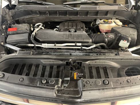 Used 2023 Chevrolet Silverado 1500 LT AWD/4WD image 10