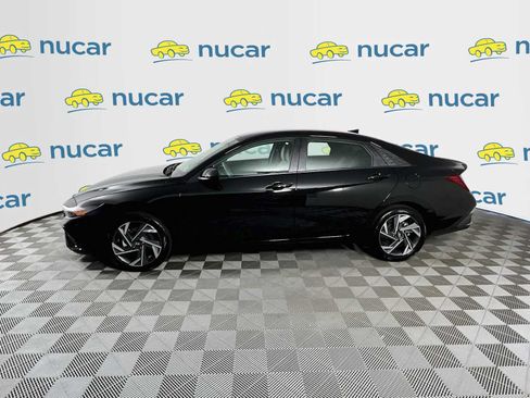 Certified 2025 Hyundai Elantra Sport FWD image 4