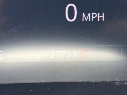 Used 2023 Buick Encore GX Essence w/ Experience Buick Package FWD image 19