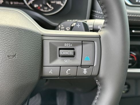 New 2025 Nissan Rogue SV w/ SV Premium Package image 27