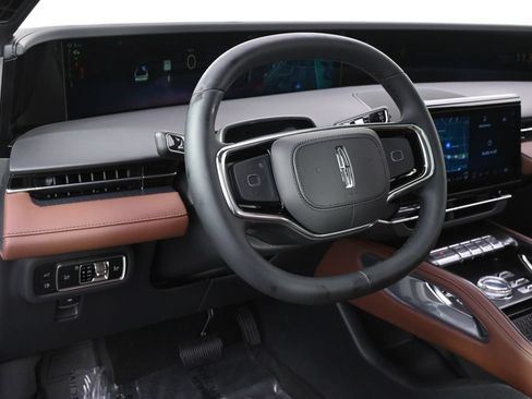 New 2026 Lincoln Nautilus Reserve AWD/4WD image 11