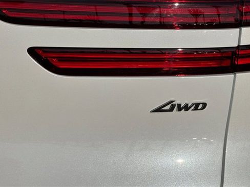 Used 2023 Genesis GV70 2.5T w/ Sport Prestige Package image 36