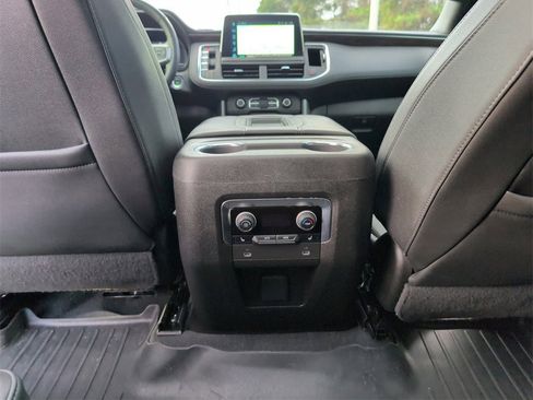 Used 2022 Chevrolet Tahoe Z71 w/ Off-Road Capability Package image 32