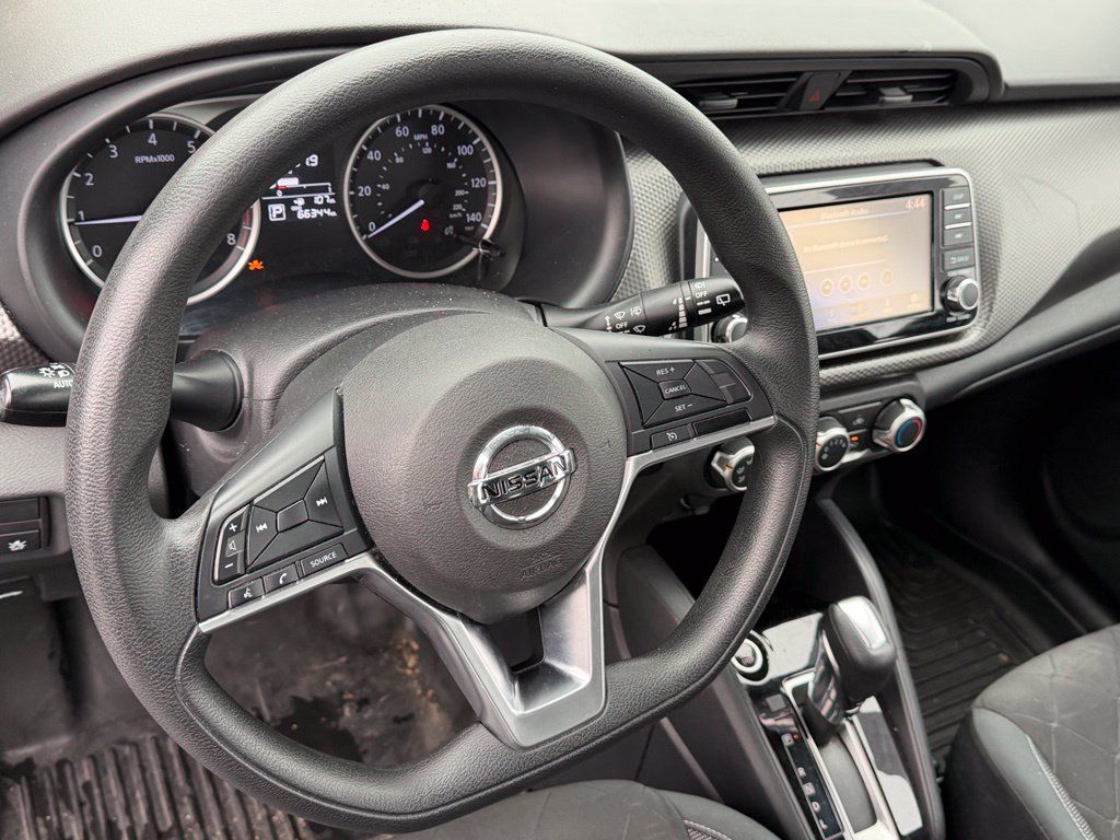 Used 2020 Nissan Kicks S FWD image 8