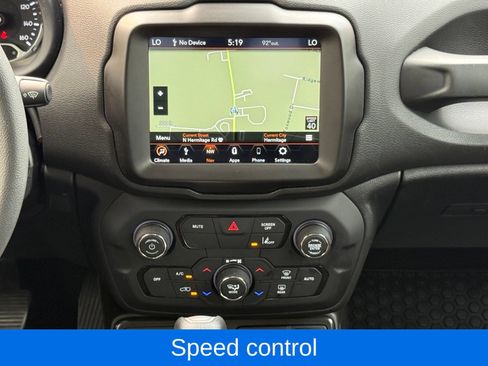 Used 2023 Jeep Renegade Latitude AWD/4WD image 23