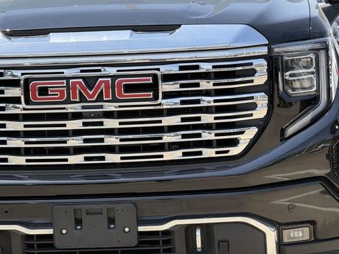 Used 2024 GMC Sierra 1500 Denali RWD image 8