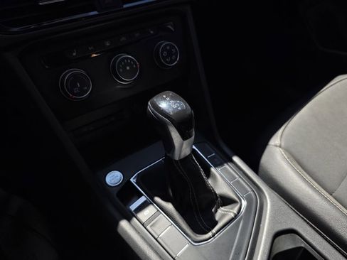 Used 2022 Volkswagen Taos SE image 19