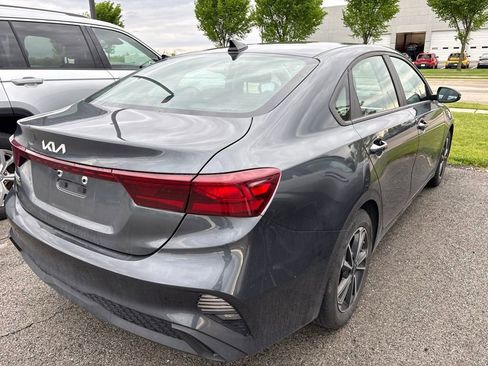Certified 2022 Kia Forte LXS w/ LXS Technology Package FWD image 16