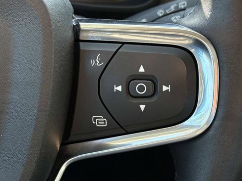 Used 2023 Volvo XC40 B5 Plus w/ Driver Assist Package AWD/4WD image 20