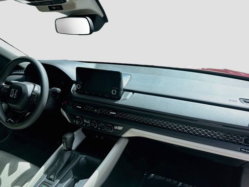 Used 2025 Honda Accord SE image 30
