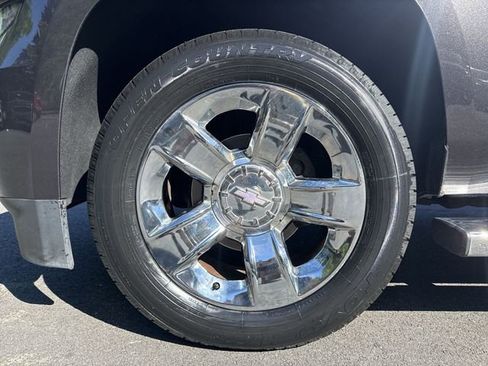 Used 2017 Chevrolet Tahoe LT w/ LT Signature Package AWD/4WD image 10