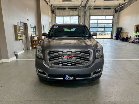 Used 2019 GMC Yukon XL Denali w/ Denali Ultimate Package AWD/4WD image 3