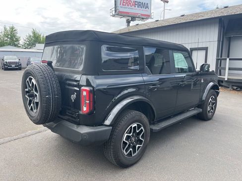 Used 2024 Ford Bronco Outer Banks AWD/4WD image 7